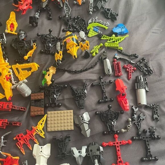 LEGO Bionicle / Hero Factory Lot Approximately 7 lbs Masks Weapons Arms Torsos P - Picture 7 of 14